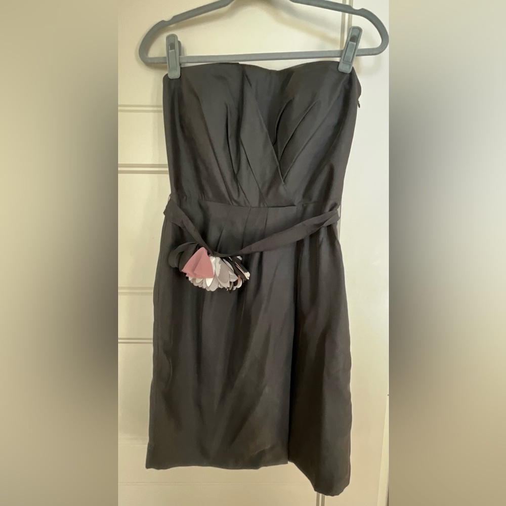 100% Silk Banana Republic Strapless Cocktail Dress, Size 6. NWT